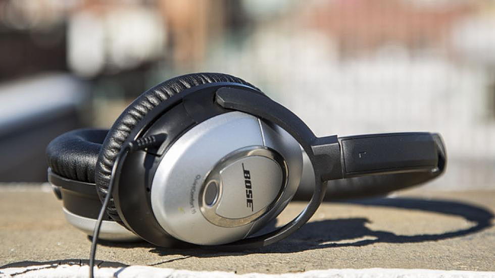 Bose QuietComfort 15, noise-cancelling headphones