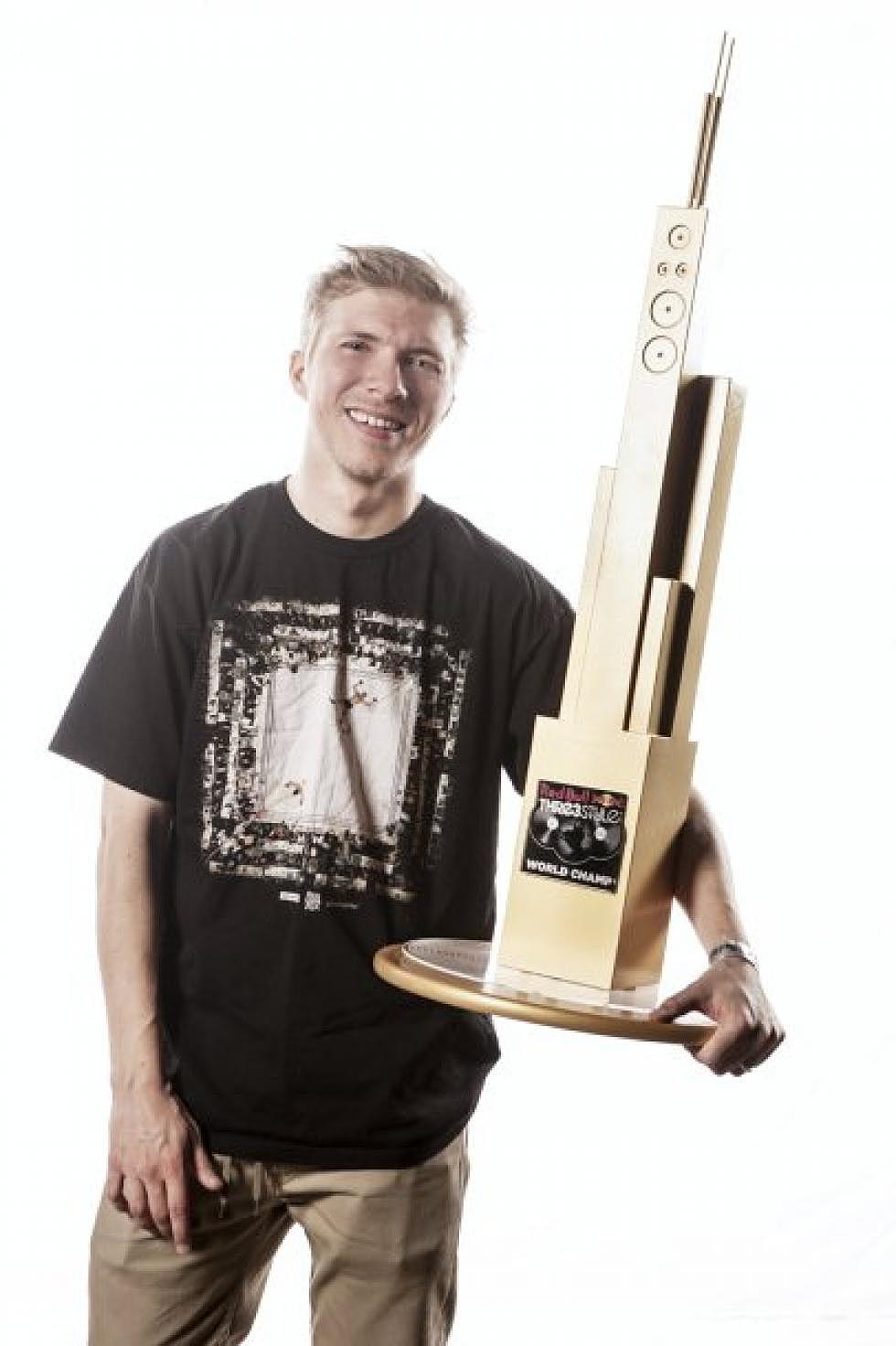 Fourcolorzack Wins Red Bull Thre3style 2012 Championship + Listen to the winning set