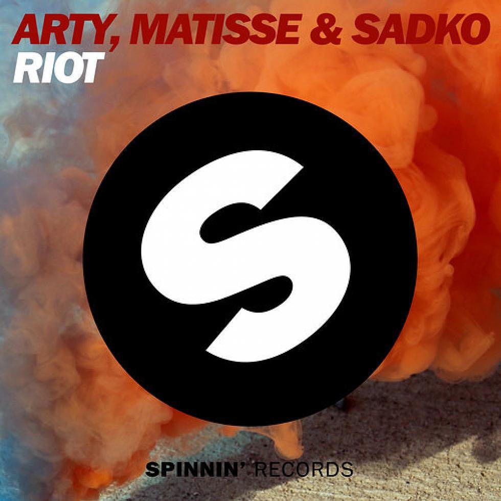 Arty, Matisse &#038; Sadko start a Riot